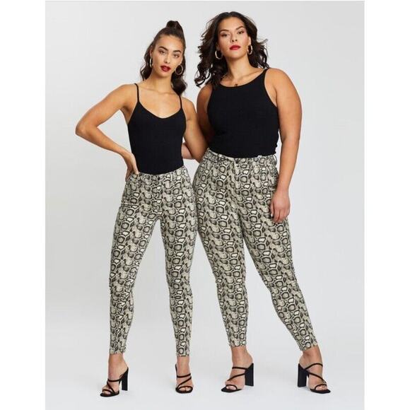 NWT $169 Good American Good Legs High Rise Snake Print Jeans - Picture 2 of 8